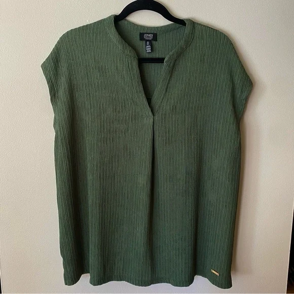 Jones New York Signature V Neck Cap Sleeve Muted Moss Green Blouse Size L - Picture 2 of 6